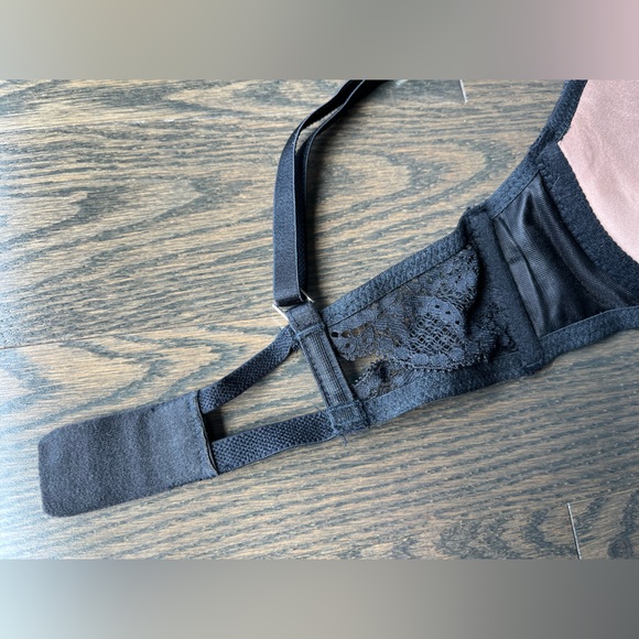 Victoria secret black lace and faux leather pushup bra 34B with boning - Picture 7 of 11